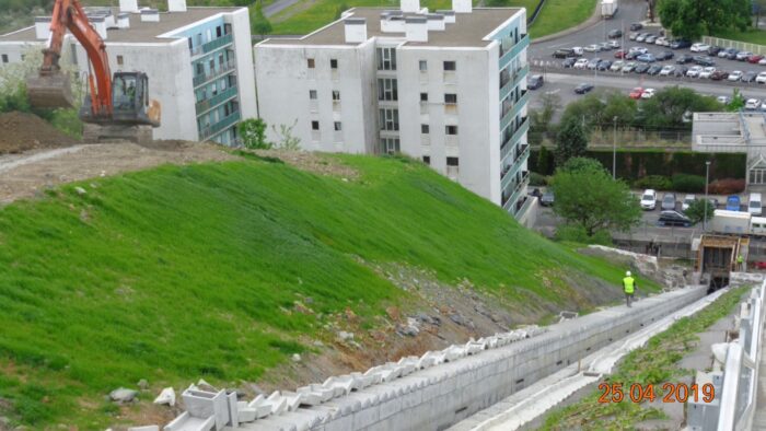 Instalación de dos ascensores para el Ayuntamiento de Leioa (Bizkaia).-1