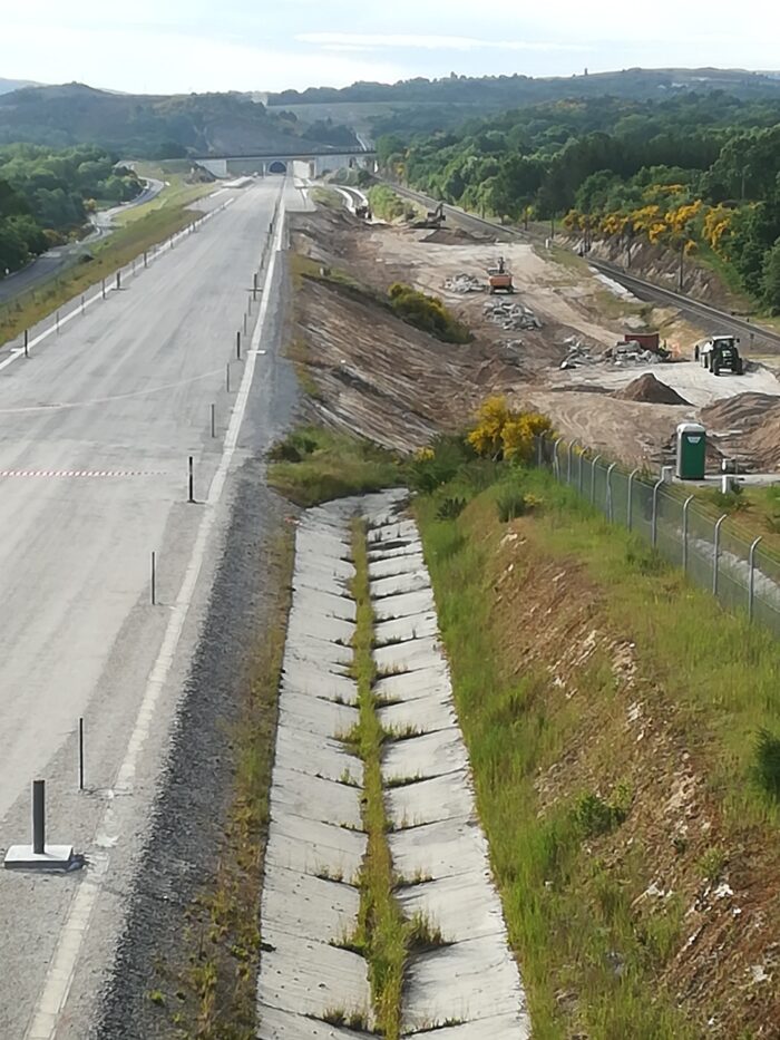 Adjudicación por parte de ADIF de una base de montaje en Miamán (Ourense).-1